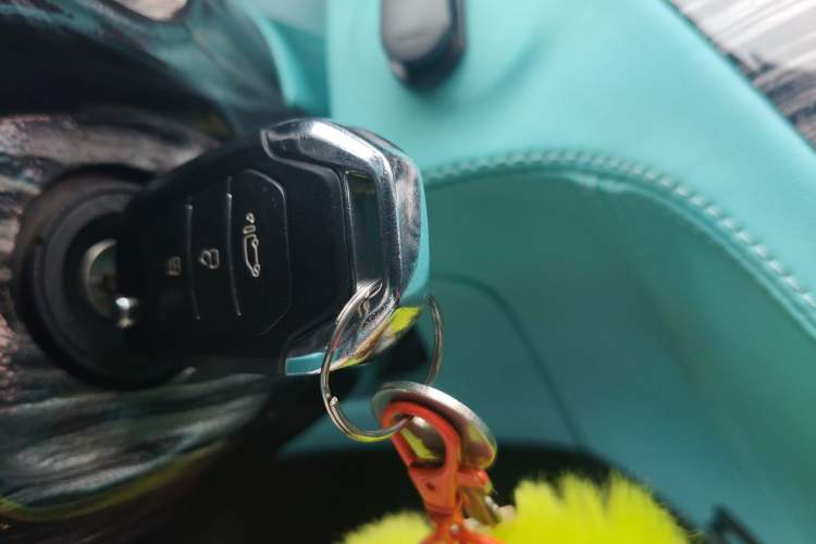 Used SAIC MAXUS V90 RV  Vehicle Key