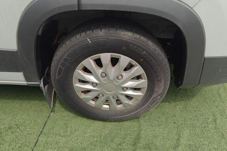 Used SAIC MAXUS V90 RV 2021 Traveler V90 Right Front Wheel Hub