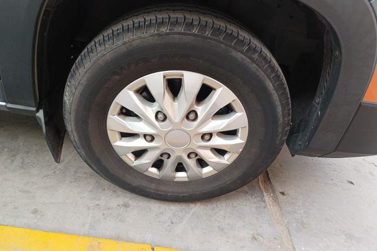 Used SAIC MAXUS V90 RV 2023 2.0T Traveler RVLIFE Fun Edition Right Front Wheel Hub