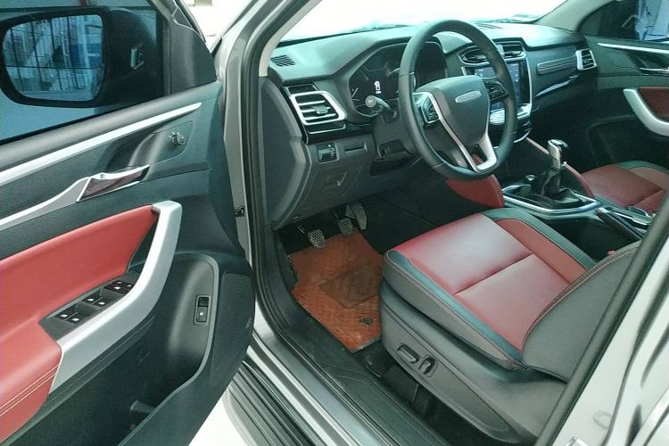 Used SAIC MAXUS Xingji 2023 Starry L 2.0T Diesel Manual 4x4 Elite Edition Long Bed Driver Seat