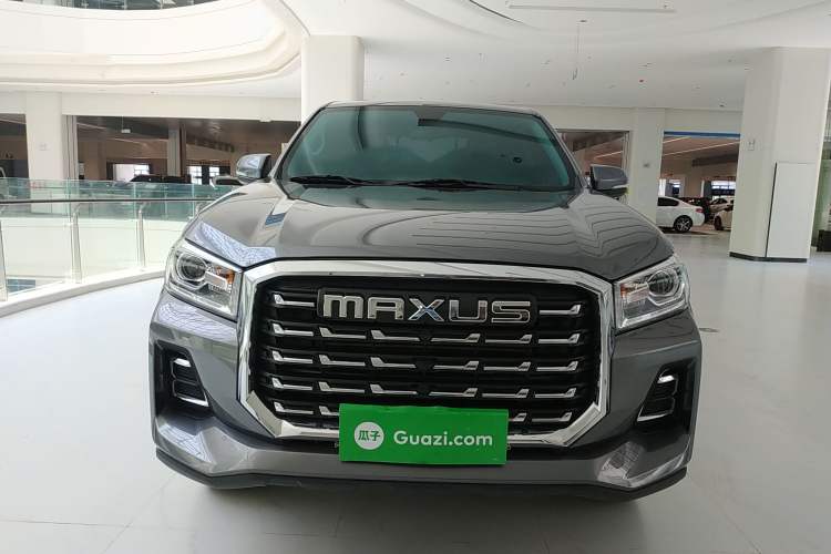 Used SAIC MAXUS Xingji 2023 Starry L 2.0T Diesel Manual 4x4 Elite Edition Long Bed Front