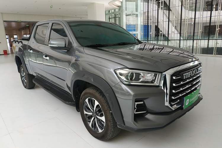 Used SAIC MAXUS Xingji 2023 Starry L 2.0T Diesel Manual 4x4 Elite Edition Long Bed Front Right 45 Deg