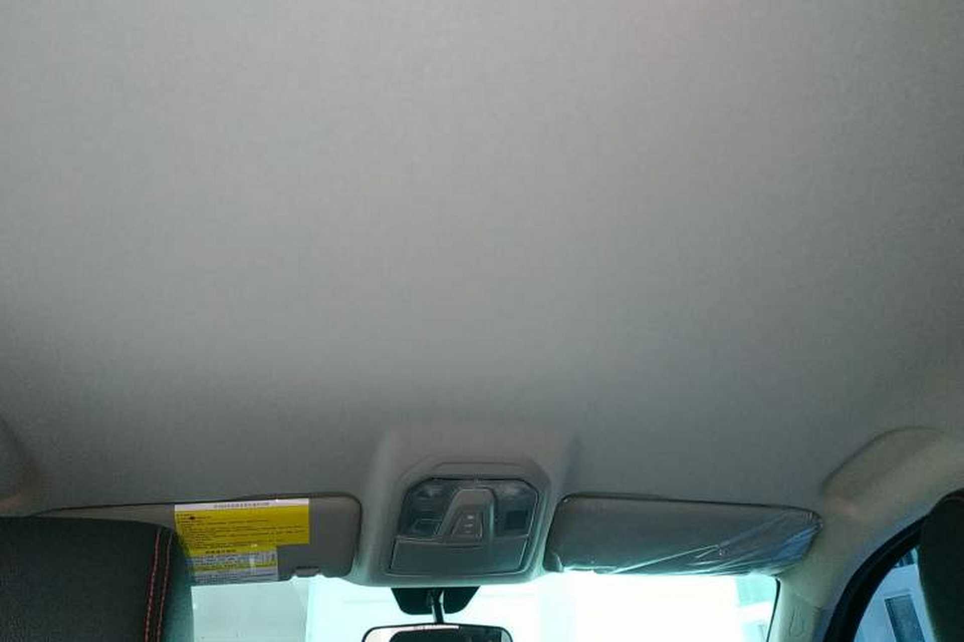 Used SAIC MAXUS Xingji 2023 Starry L 2.0T Diesel Manual 4x4 Elite Edition Long Bed Headliner