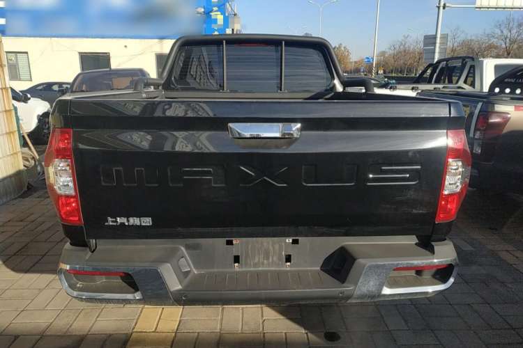 Used SAIC MAXUS Xingji 2023 Starry R 2.0T Automatic Diesel 2WD Luxury Edition Long-Box Model Exterior 4