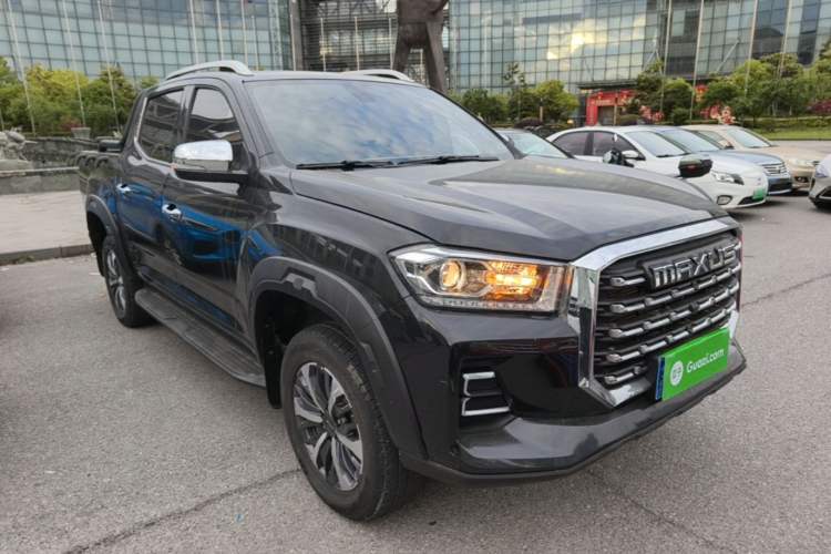Used SAIC MAXUS Xingji 2023 Starry R 2.0T Automatic Gasoline 2WD Luxury Edition Standard Box Front Right 45 Deg