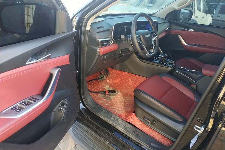 Used SAIC MAXUS Xingji 2023 Starry R 2.0T Automatic Diesel 2WD Luxury Edition Long-Box Model Interior 3