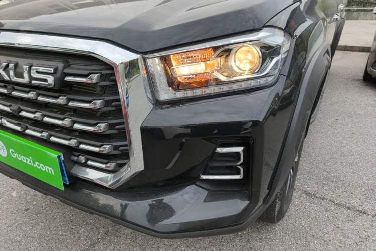 Used SAIC MAXUS Xingji 2023 Starry R 2.0T Automatic Gasoline 2WD Luxury Edition Standard Box Left Front Headlight