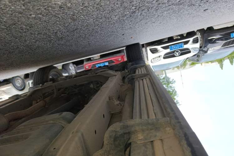 Used SAIC MAXUS Xingji 2023 Starry R 2.0T Automatic Gasoline 2WD Luxury Edition Standard Box Left Side Sill