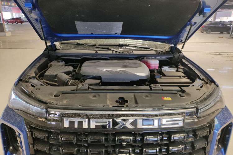 Used SAIC MAXUS Xingji 2023 Starry H 2.0T Automatic Diesel Dual-Turbo All-Wheel Drive Luxury Edition Long Wheelbase Engine Bay