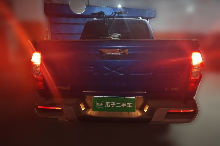 Used SAIC MAXUS Xingji 2023 Starry R 2.0T Automatic Diesel 4x4 Luxury Edition Long-Box Model Exterior 4