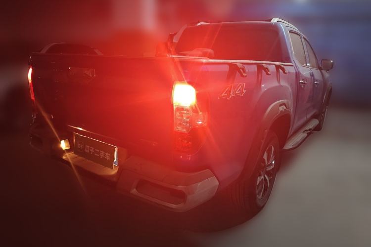 Used SAIC MAXUS Xingji 2023 Starry R 2.0T Automatic Diesel 4x4 Luxury Edition Long-Box Model Exterior 5
