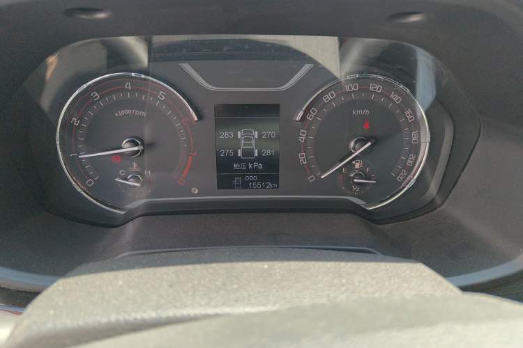 Used SAIC MAXUS Xingji 2023 Starry L 2.4L Gasoline Manual Two-Wheel-Drive Elite Edition Long Bed Instrument Cluster