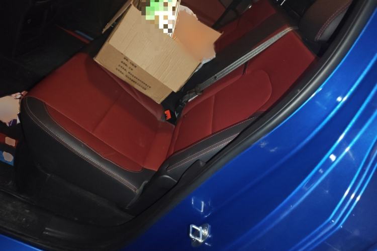 Used SAIC MAXUS Xingji 2023 Starry R 2.0T Automatic Diesel 4x4 Luxury Edition Long-Box Model Interior 4