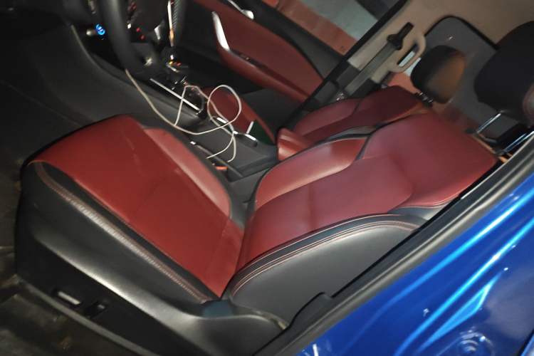 Used SAIC MAXUS Xingji 2023 Starry R 2.0T Automatic Diesel 4x4 Luxury Edition Long-Box Model Left Front Seat