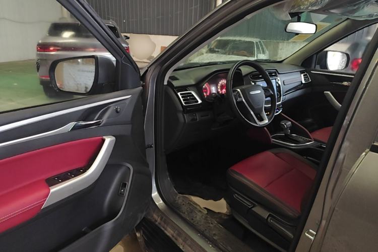Used SAIC MAXUS Xingji 2023 Starry L 2.0T Diesel Automatic 2WD Elite Edition Standard Cab Driver Seat