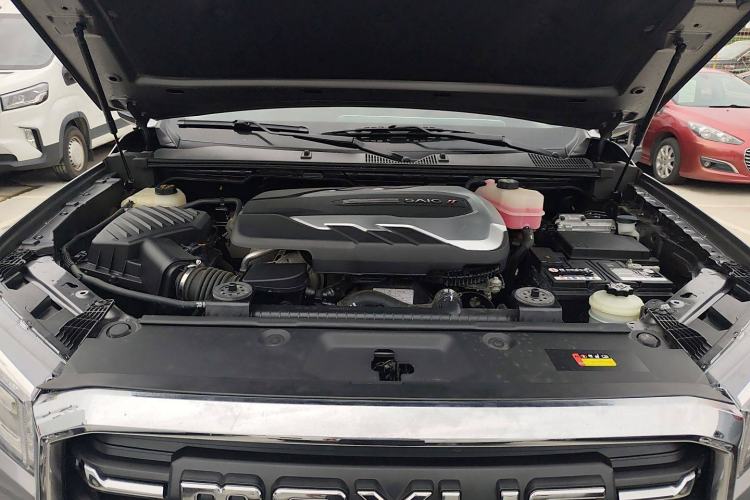 Used SAIC MAXUS Xingji 2023 Starry R 2.0T Automatic Diesel 4x4 Luxury Edition Long-Box Model Engine Bay
