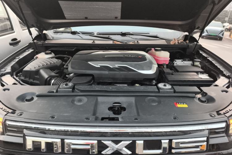Used SAIC MAXUS Xingji 2023 Starry H 2.0T Automatic Diesel Dual-Turbo All-Wheel Drive Luxury Edition Long Wheelbase Engine Bay