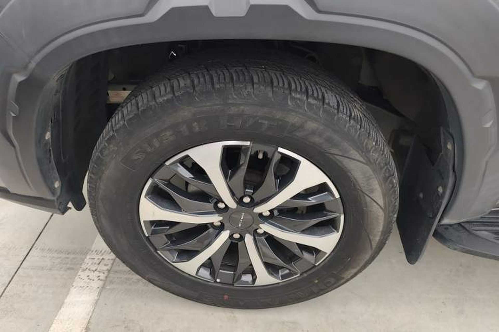 Used SAIC MAXUS Xingji 2023 Starry R 2.0T Automatic Diesel 4x4 Luxury Edition Long-Box Model Exterior 7