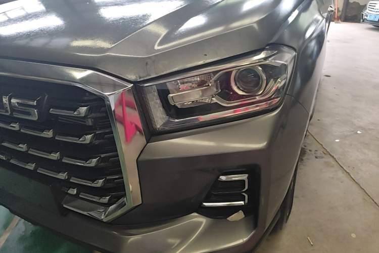 Used SAIC MAXUS Xingji 2023 Starry L 2.0T Diesel Automatic 2WD Elite Edition Standard Cab Left Front Headlight