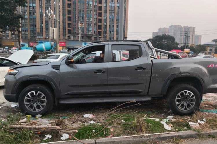 Used SAIC MAXUS Xingji 2023 Starry H 2.0T Automatic Diesel Dual-Turbo All-Wheel Drive Luxury Edition Long Wheelbase Left Side