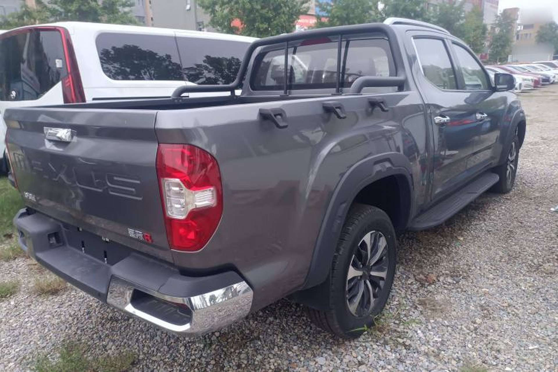 Used SAIC MAXUS Xingji 2023 Starry R 2.0T Automatic Diesel 2WD Luxury Edition Long-Box Model Rear Right 45 Deg