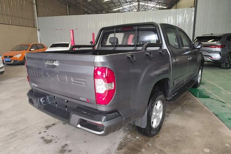 Used SAIC MAXUS Xingji 2023 Starry L 2.0T Diesel Automatic 2WD Elite Edition Standard Cab Rear Right 45 Deg