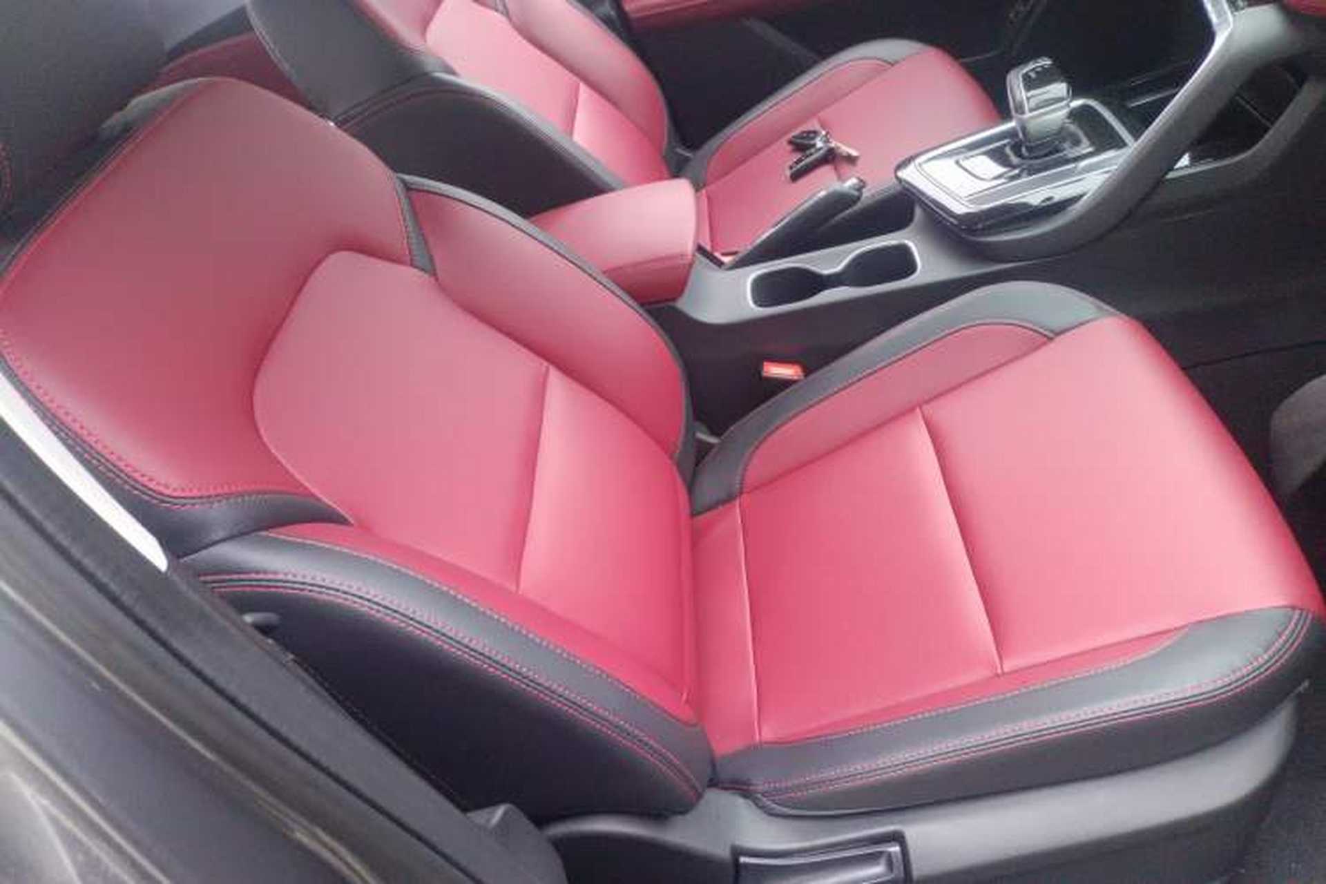 Used SAIC MAXUS Xingji 2023 Starry R 2.0T Automatic Diesel 2WD Luxury Edition Long-Box Model Right Front Seat