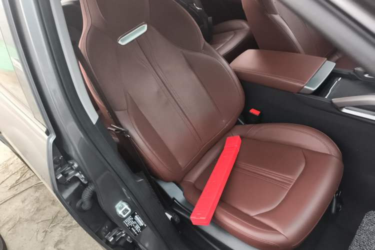 Used SAIC MAXUS Xingji 2023 Starry H 2.0T Automatic Diesel Dual-Turbo All-Wheel Drive Luxury Edition Long Wheelbase Right Front Seat
