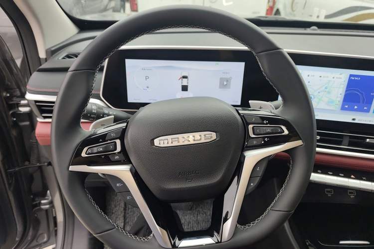 Used SAIC MAXUS Xingji 2023 Starry R 2.0T Automatic Diesel 4x4 Luxury Edition Long-Box Model Steering Wheel