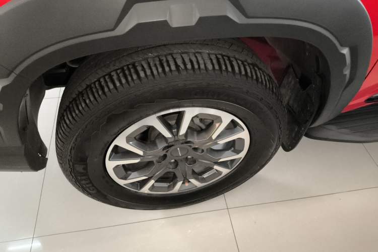 Used SAIC MAXUS Xingji 2023 Starry H 2.0T Automatic Diesel Dual-Turbo All-Wheel Drive Luxury Edition Long Wheelbase Left Front Wheel Hub