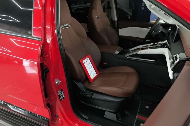Used SAIC MAXUS Xingji 2023 Starry H 2.0T Automatic Diesel Dual-Turbo All-Wheel Drive Luxury Edition Long Wheelbase Right Front Seat