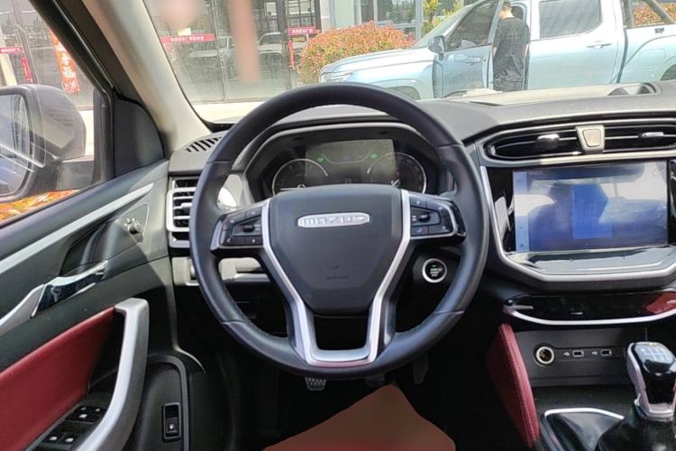 Used SAIC MAXUS Xingji 2023 Starry L 2.0T Diesel Manual Two-Wheel-Drive Elite Edition Flatbed Steering Wheel