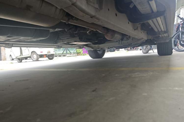 Used SAIC MAXUS Xingji  Chassis Rear Right