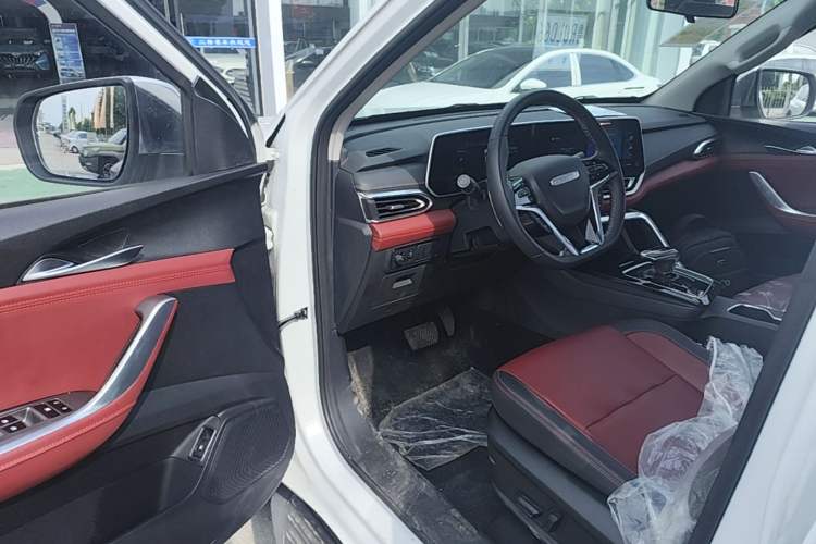 Used SAIC MAXUS Xingji 2023 Starry R 2.0T Automatic Diesel 2WD Luxury Edition Long-Box Model Driver Seat
