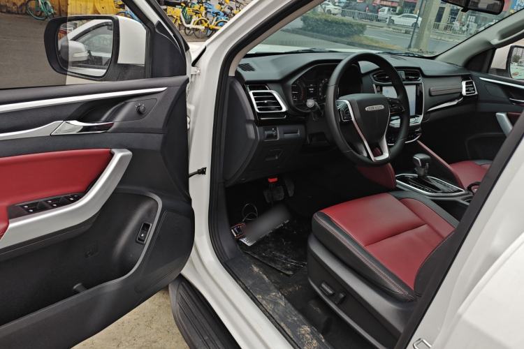 Used SAIC MAXUS Xingji 2023 Starry L 2.0T Diesel Automatic 4x4 Elite Edition Long Bed Driver Seat