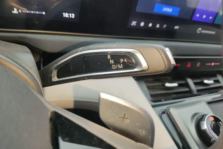 Used SAIC MAXUS Xingji 2023 Starry H 2.0T Automatic Diesel Dual-Turbo All-Wheel Drive Luxury Edition Long Wheelbase Gear Lever