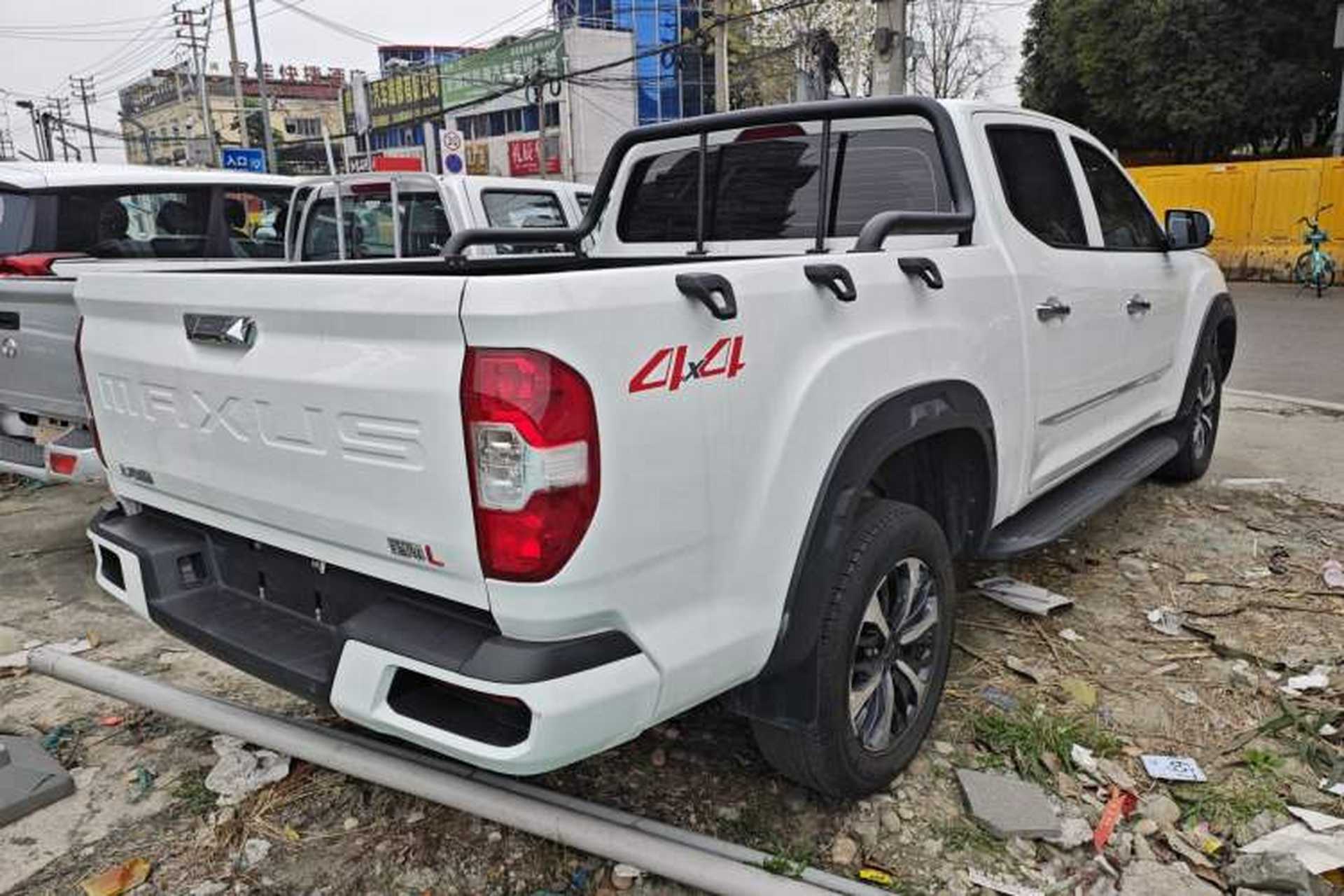 Used SAIC MAXUS Xingji 2023 Starry L 2.0T Diesel Automatic 4x4 Elite Edition Long Bed Rear Right 45 Deg