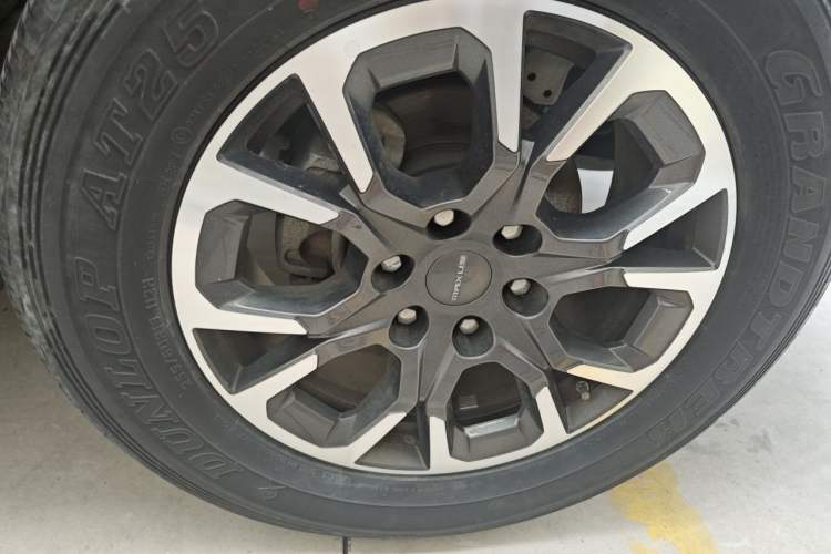 Used SAIC MAXUS Xingji  Right Front Wheel Hub