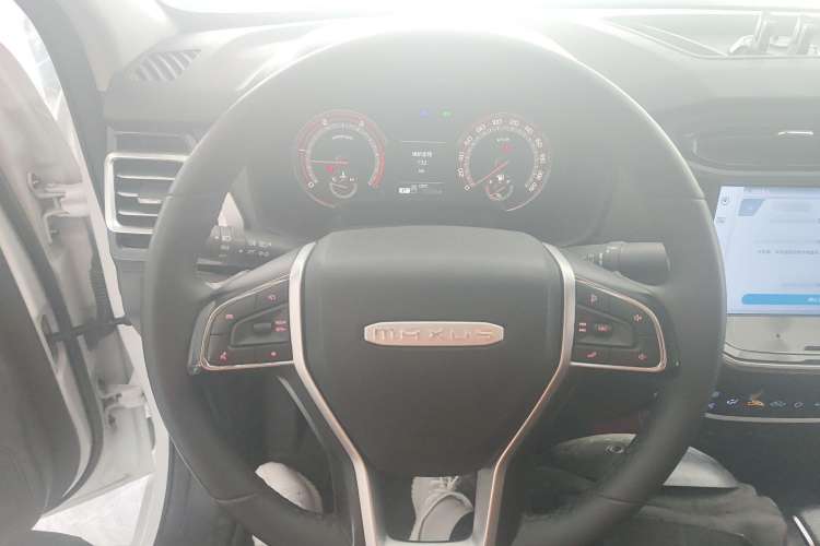 Used SAIC MAXUS Xingji 2023 Starry L 2.0T Diesel Automatic 2WD Elite Edition Long Bed Steering Wheel
