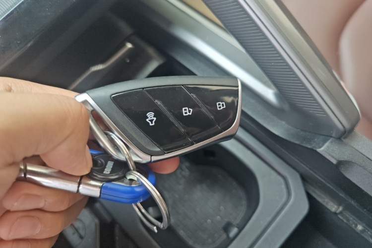 Used SAIC MAXUS Xingji  Vehicle Key