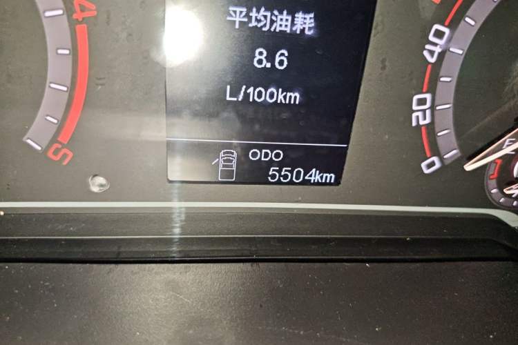 Used SAIC MAXUS Xingji 2023 Starry L 2.0T Diesel Manual Two-Wheel-Drive Elite Edition Long Bed Odometer Close Up