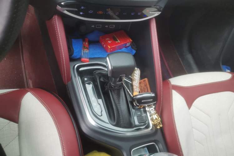 Used SAIC MAXUS Xingji  Gear Lever