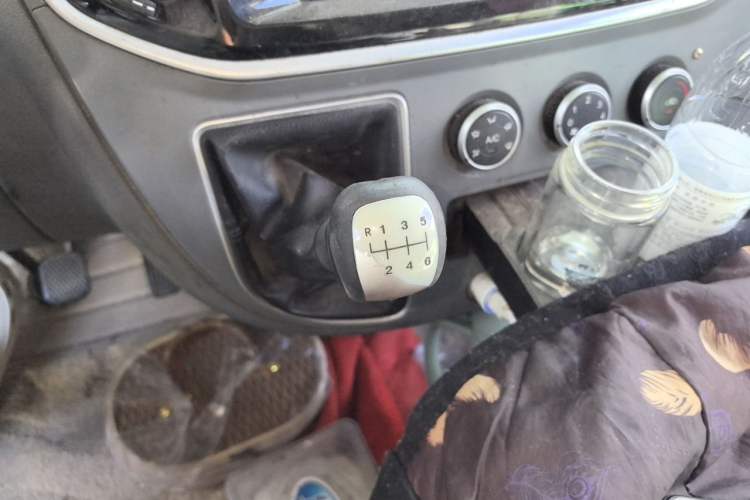 Used SAIC MAXUS Xingji X  Gear Lever