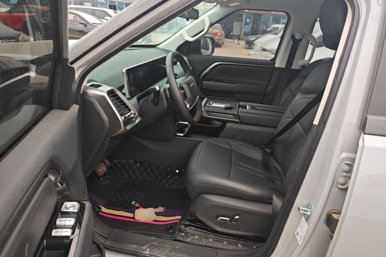 Used SAIC MAXUS Xingji X 2025 2.5T Luxury Edition Driver Seat