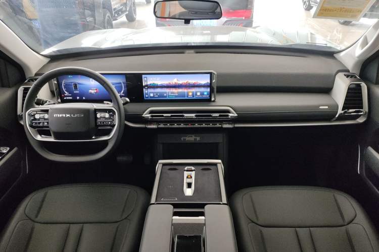 Used SAIC MAXUS Xingji X 2025 2.5T Luxury Edition Interior 2