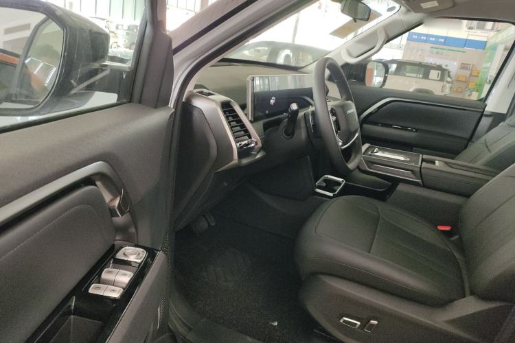 Used SAIC MAXUS Xingji X 2025 2.5T Luxury Edition Interior 3