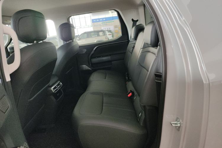 Used SAIC MAXUS Xingji X 2025 2.5T Luxury Edition Interior 4