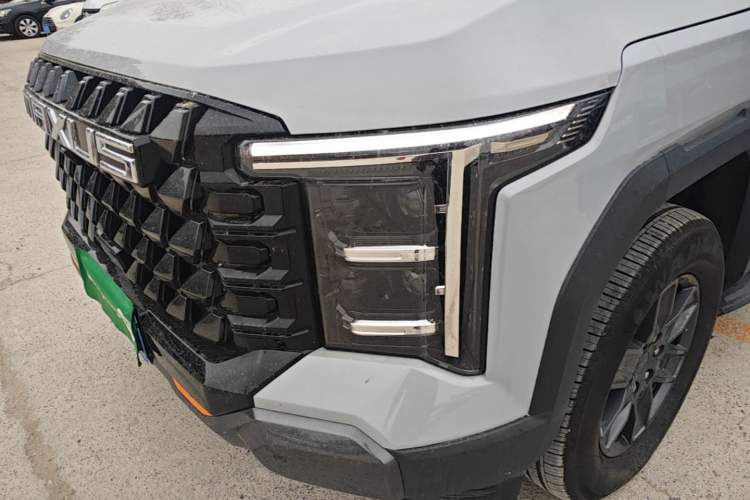 Used SAIC MAXUS Xingji X 2025 2.5T Luxury Edition Left Front Headlight