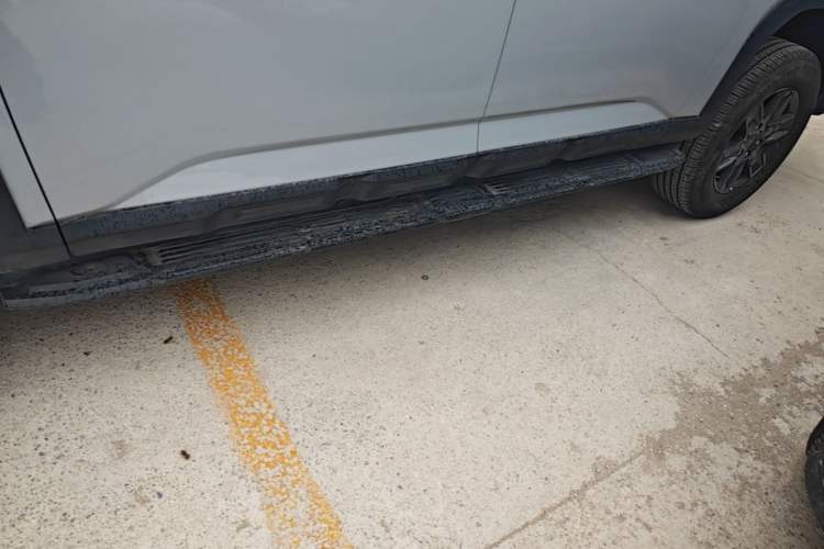 Used SAIC MAXUS Xingji X 2025 2.5T Luxury Edition Left Side Sill