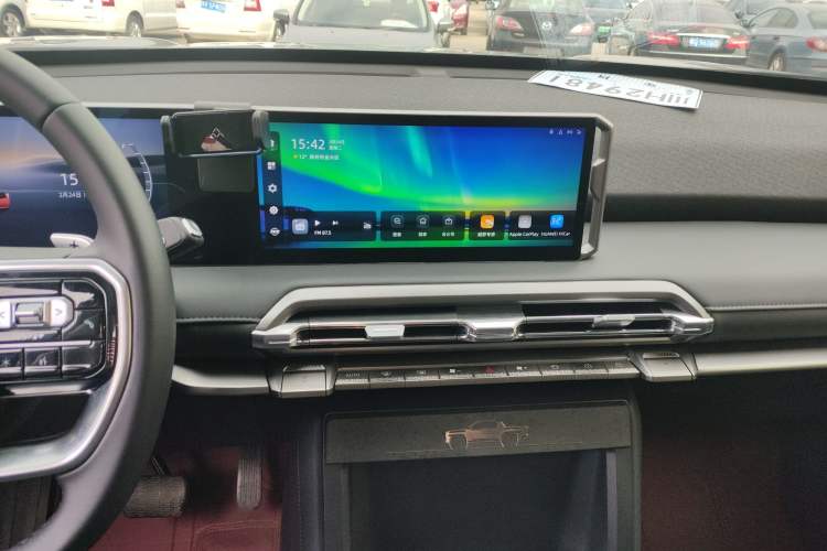 Used SAIC MAXUS Xingji X 2025 2.5T Luxury Edition Audio And AC Panel